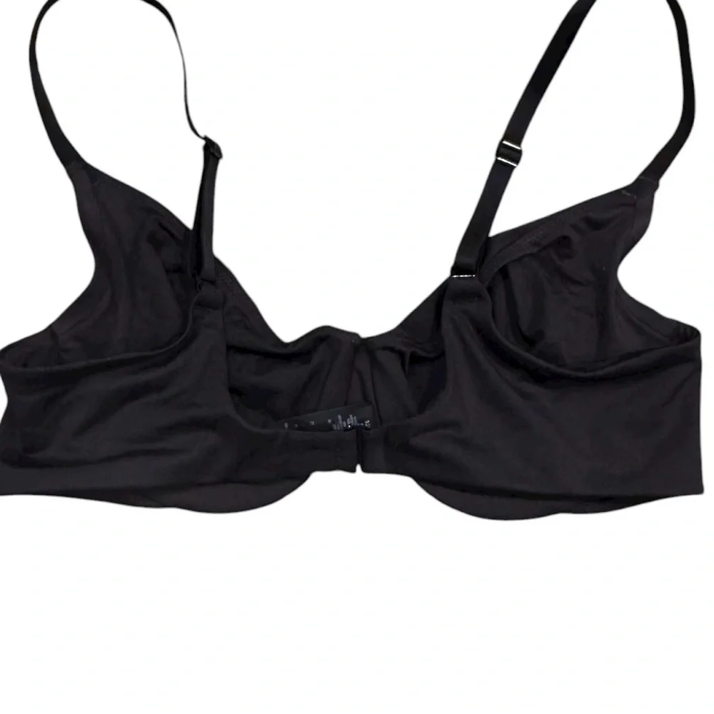 SKIMS RECYCLED SWIM UNLINED UNDERWIRE BIKINI‎ TOP SIZE 5 POOL VACATION TRAVEL